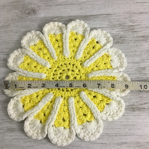 Yellow White Doily Cotton Crochet Knit Round Flower Cottage Farmhouse Scalloped - Picture 5 of 6